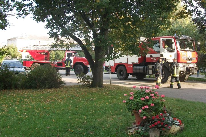 Ugunsdzēsēju izsaukums uz Kurzemes ielu nav bijis bez pamata