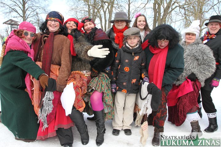 Folkloristu Meteņdiena Pūrē
