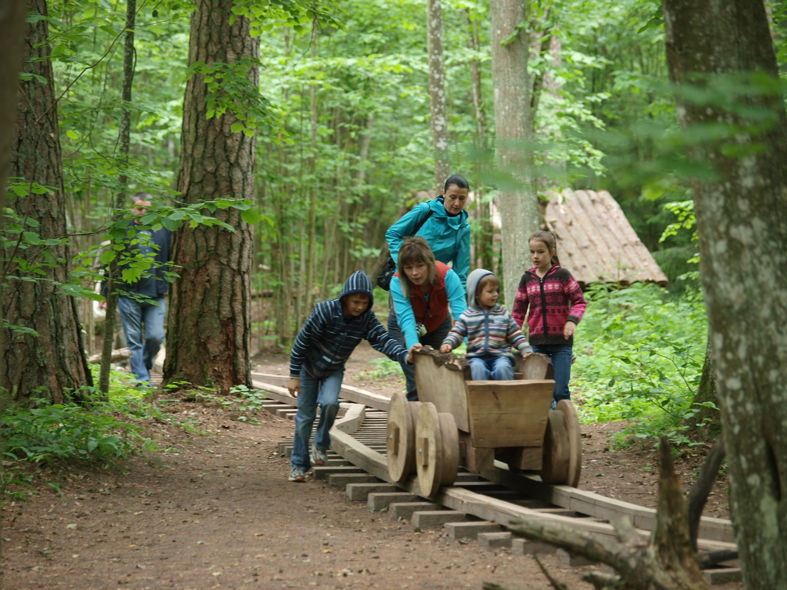 Tērvetes dabas parks aicina pirmklasniekus uz svētkiem