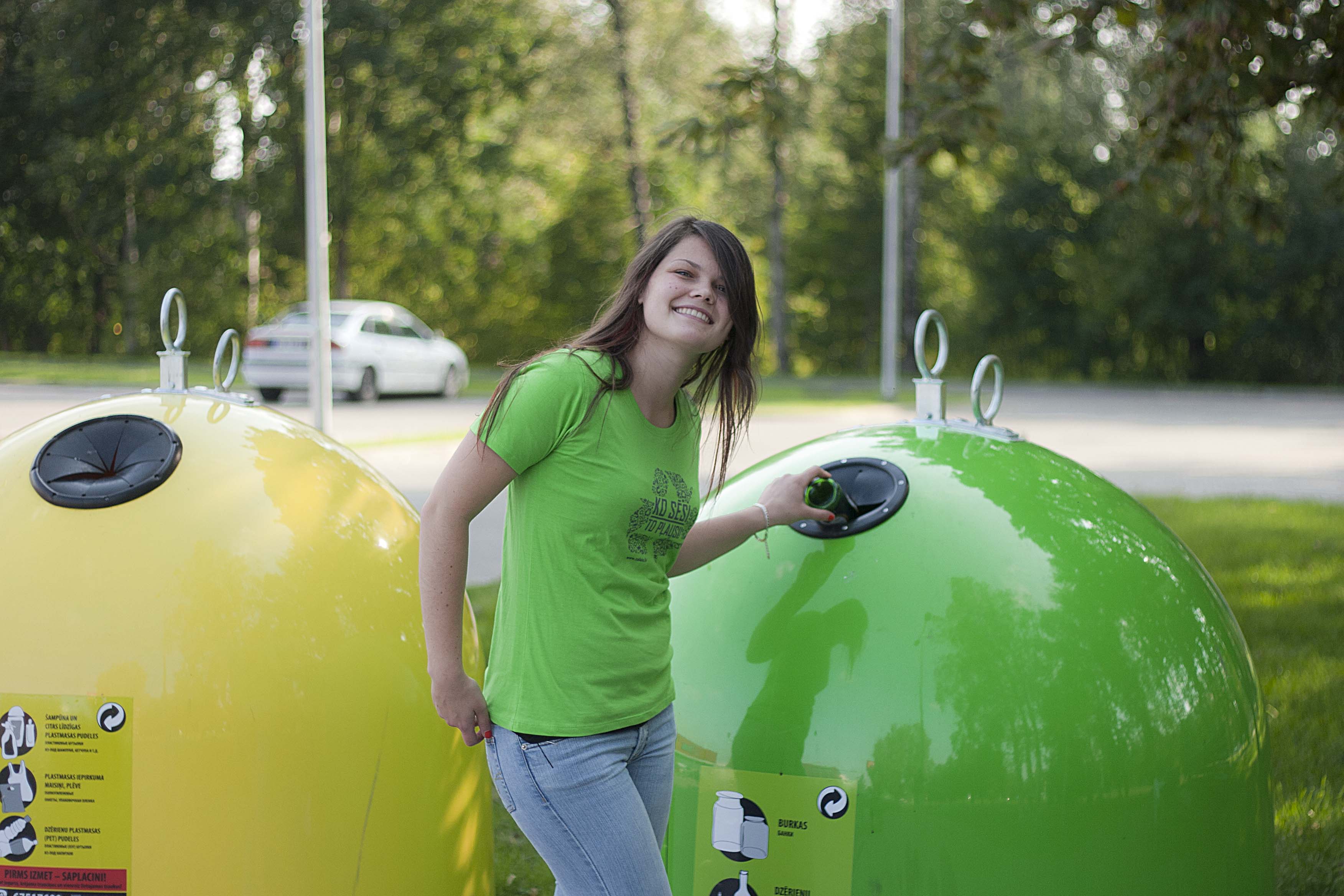 Latvijas iedzīvotāji pārzina teoriju, bet mēdz kļūdīties, praktiski šķirojot