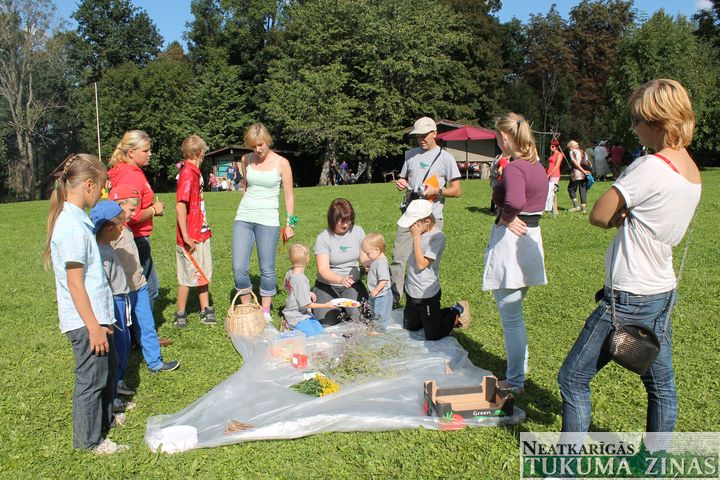 Tumes «Knauķos» aizvadīti 3. Ģimeņu svētki /FOTO/