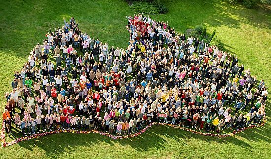 Latvijas pilsonībā uzņemtas 123 personas