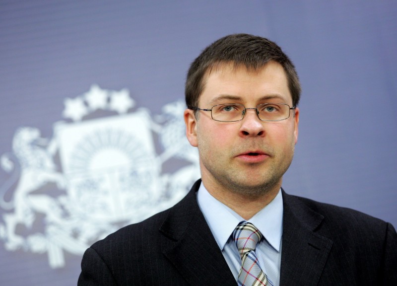Dombrovskis paziņo par atkāpšanos no amata /VIDEO/