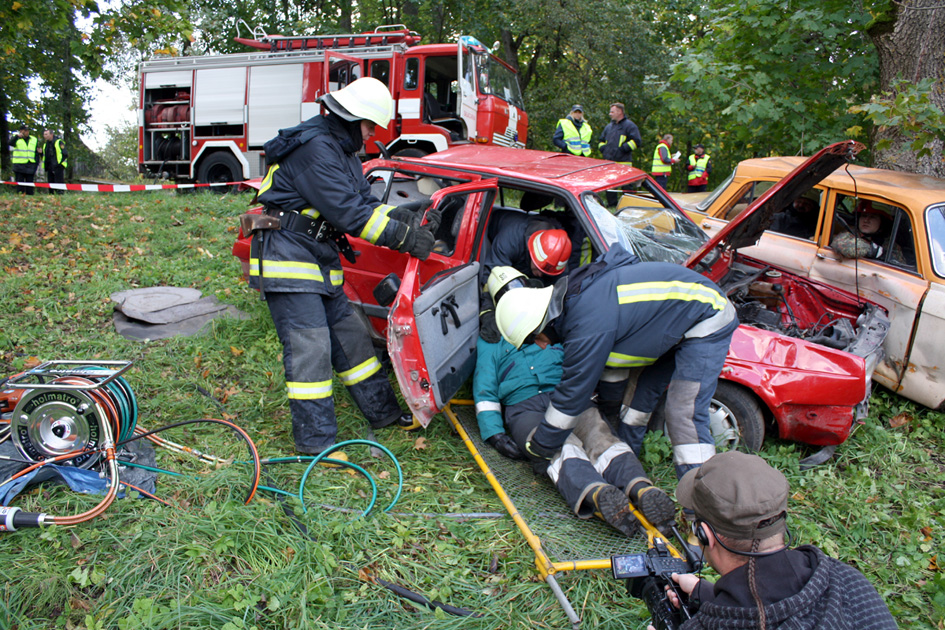Ugunsdzēsēji glābēji šogad izglābuši 553 cilvēkus