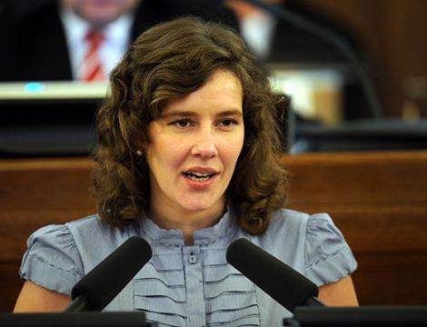 Liels vezums sabrauc mazu cinīti jeb valdes locekļu nodokļa smagums