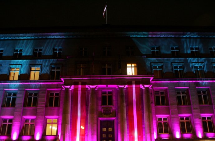 Svētki Latvijā: sākas festivāls «Staro Rīga»; pasniegtas Ministru kabineta balvas /VIDEO/