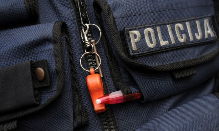 Ugunsdzēsējiem, policistiem un robežsargiem no 2014. gada palielinās atalgojumu