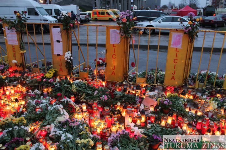 Zolitūdes traģēdijā cietušo, bojā gājušo tuvinieki var saņemt bezmaksas sociālo rehabilitāciju