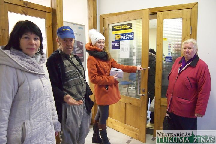 Vairākās «Latvijas pasta» nodaļās problēmas ar eiro maiņu