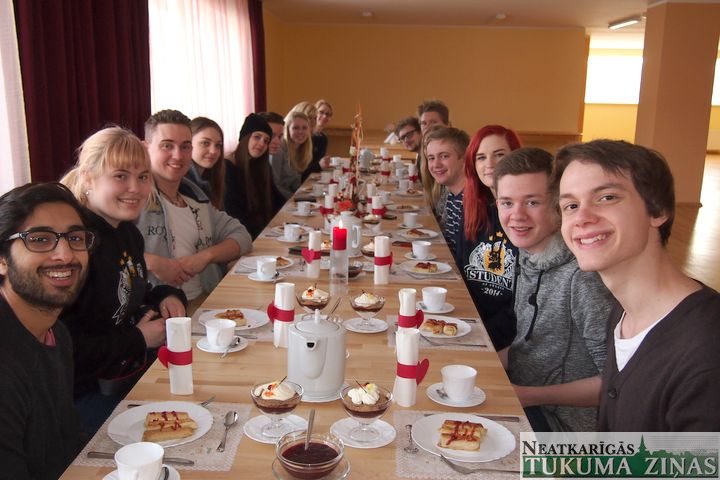 Kandavu iepazīst 14 studenti no Zviedrijas