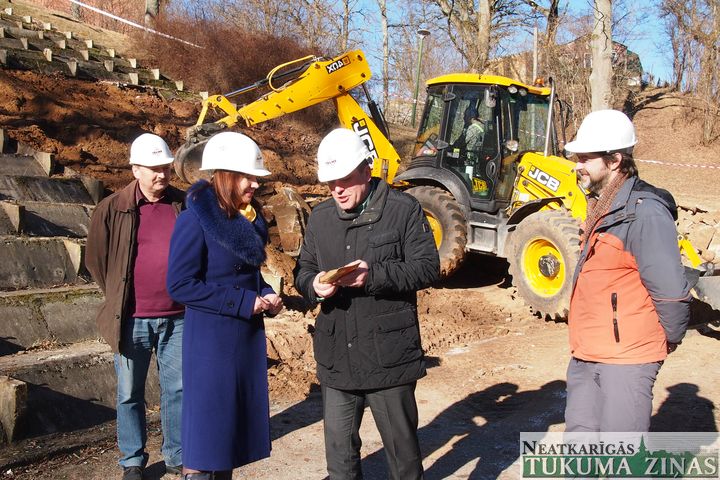 Sākta Ozolāju brīvdabas estrādes rekonstrukcija