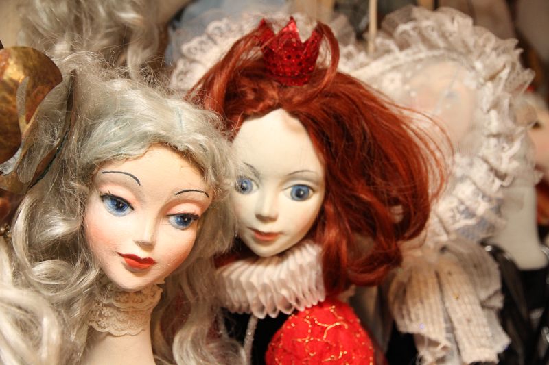 Šodien pasaulē atzīmē Starptautisko Leļļinieku dienu