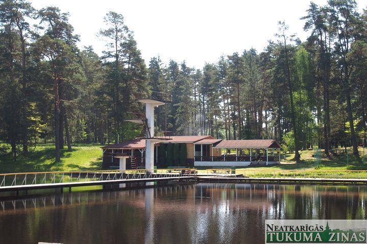 Kandavā atkal atvērta «Nāriņa»; peldsezona sākusies