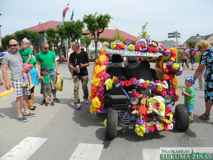 Rožu svētku ceturtā diena – svētdiena /FOTO/