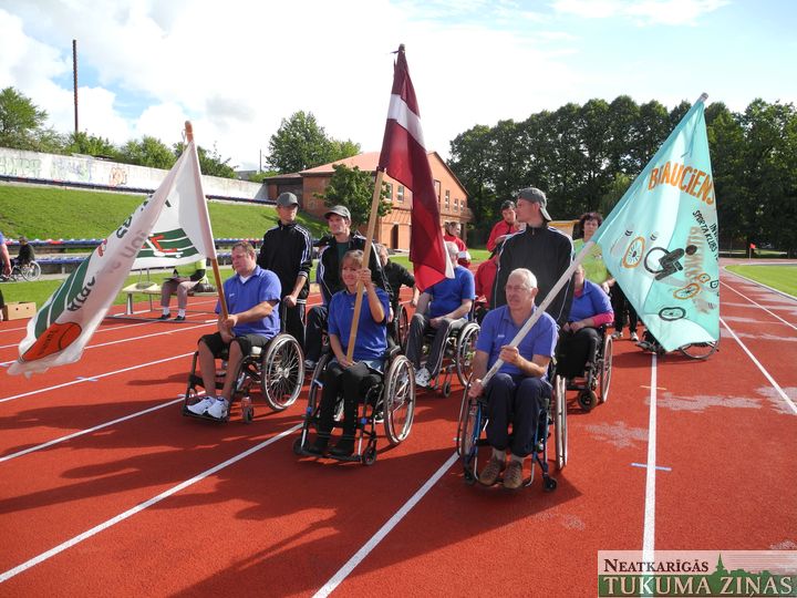 Vieglatlētikas festivāls «Mēs – riteņkrēslos Tukumā 2014»