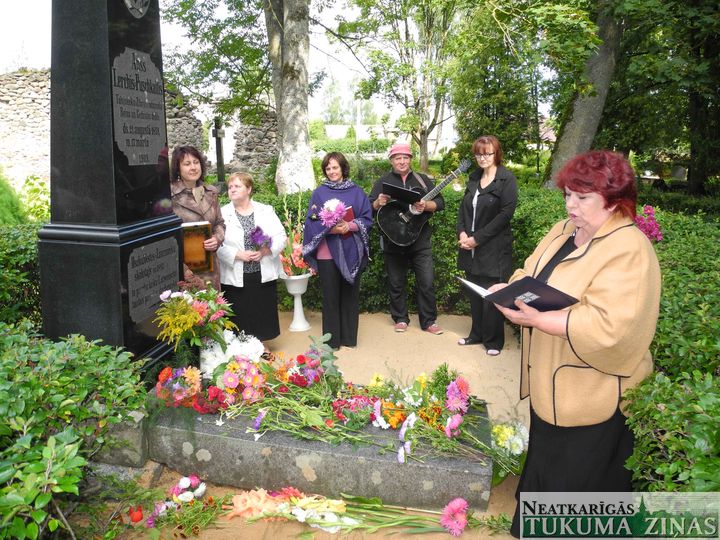 Pasaku tēvam Ansim Lerhim-Puškaitim – 155 /FOTO/
