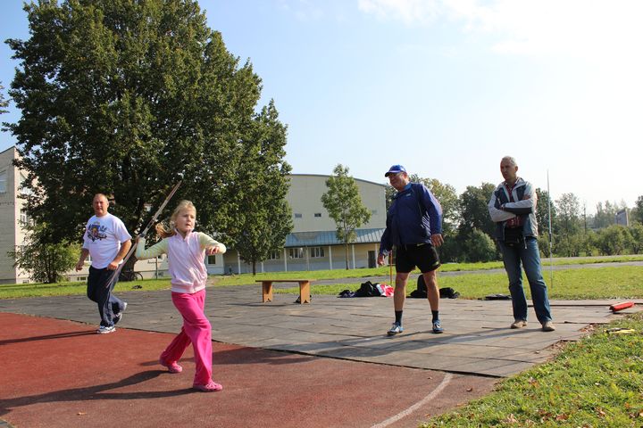 Tumē aizvadītas sezonas pēdējās sacensības «Rudens šķēpi» /FOTO/