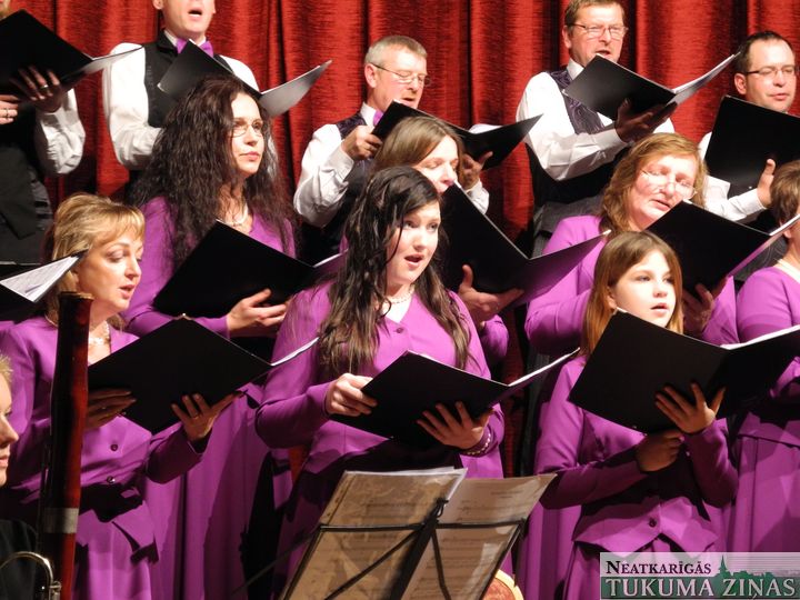 Jaunpils kora 90. jubilejas koncerts