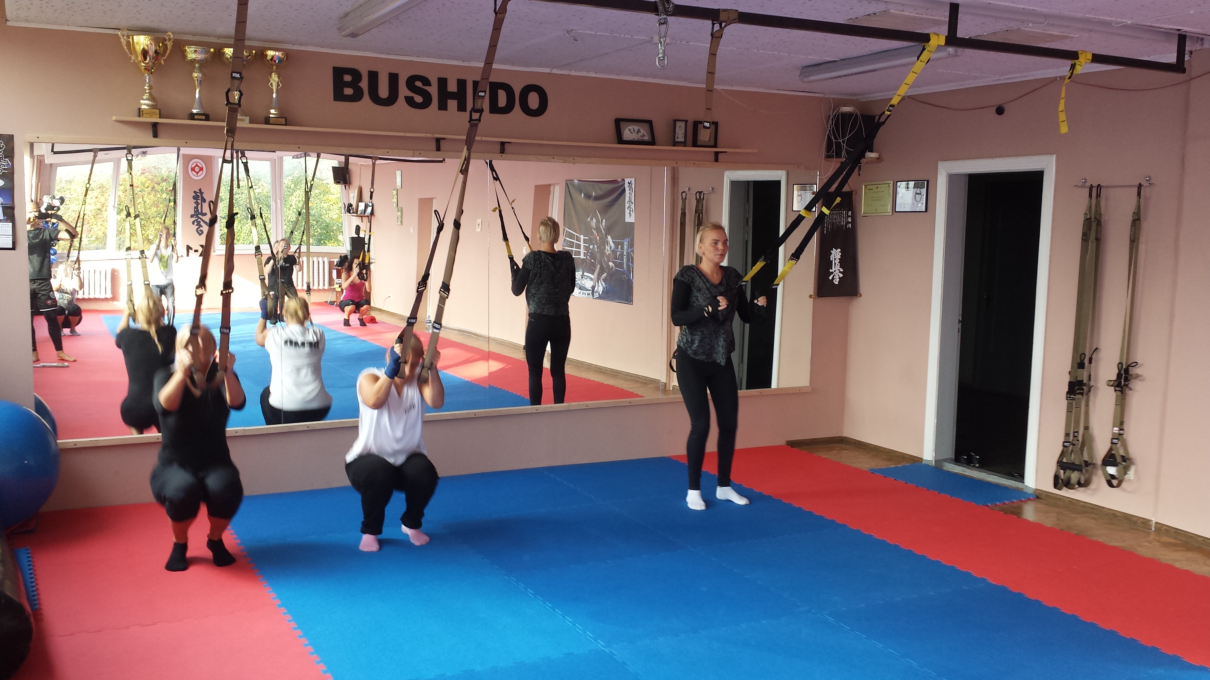 Tukuma sporta entuziastiem pieejami TRX trenažieri