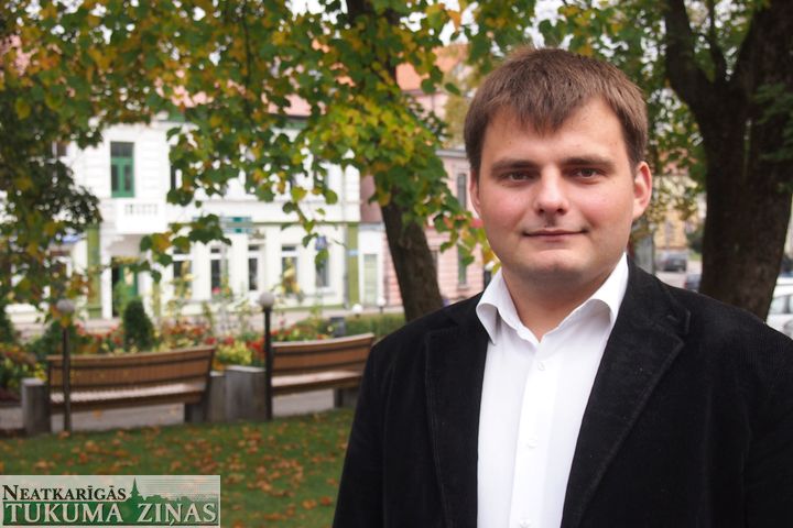 Šovakar TV spēles «Es varu būt premjerministrs» fināls; atbalstām Edmundu