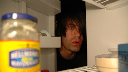 Tukumā mājas zaglis, atskanot signalizācijai, paslēpjas aiz ledusskapja