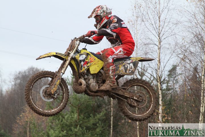 Kalpaka kausa izcīņa enduro krosā