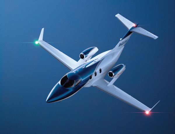 Kāpēc virs Tukuma zemu lido lidmašīna?