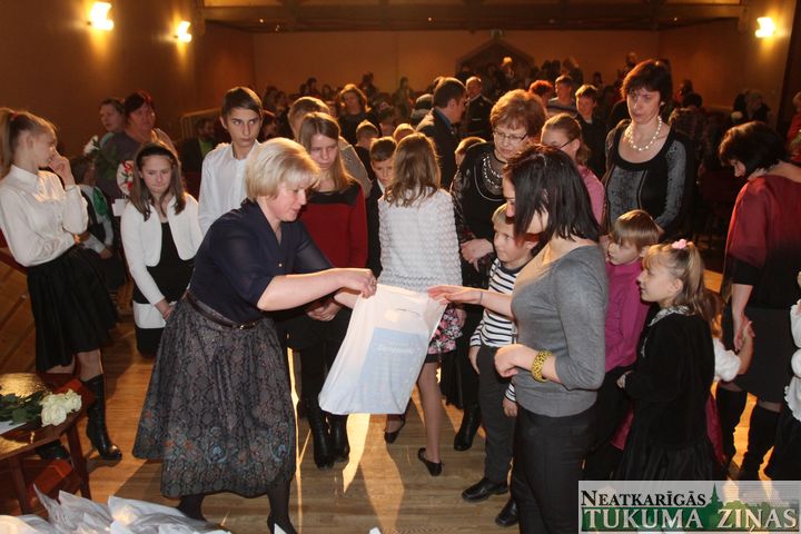 Kandavnieki godina sava novada audžuģimenes /FOTO/