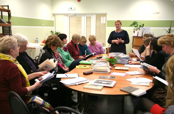 Atsaucoties Draudzīgajam aicinājumam, Tukuma muzejs dāvina grāmatas