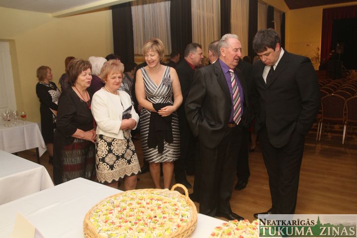 Jaunpils novada «Zemnieku un uzņēmēju balle 2015» Viesatās /FOTO/