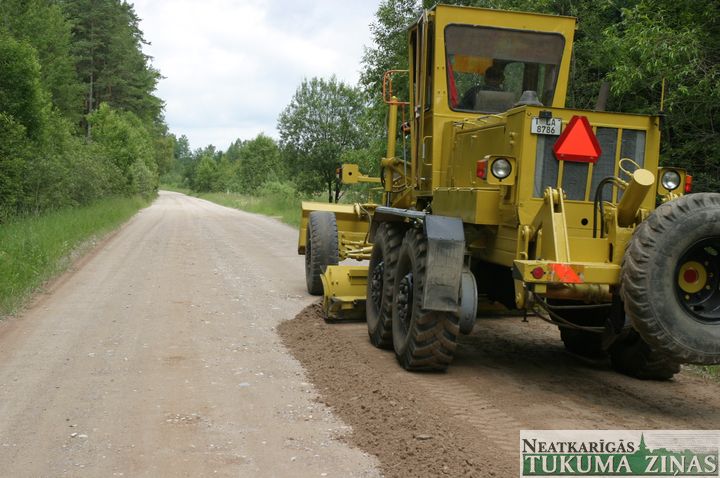 Plāno remontēt Tukuma novada pagastu ceļus