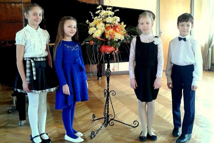 IX Mazpilsētu un lauku mūzikas skolu mazo pianistu konkursā