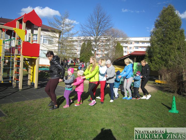 Ģimeņu sporta svētki Tukuma bērnudārzā «Taurenītis»
