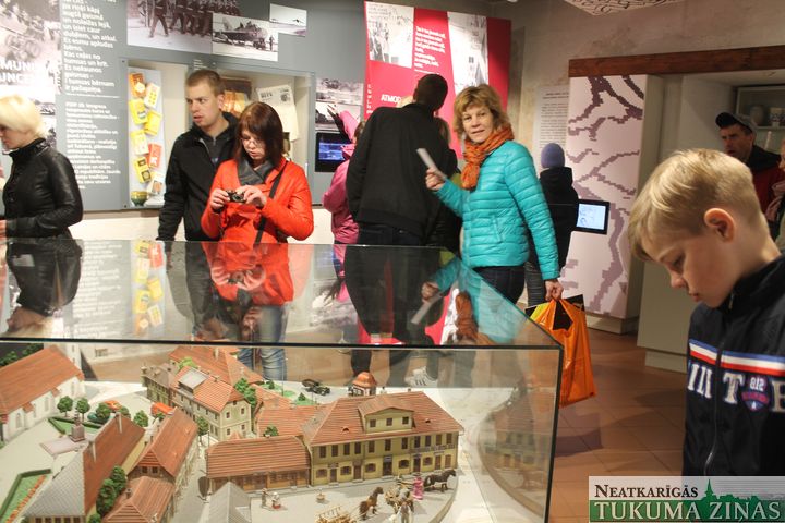 Muzeju nakts vēsums ļaudīm nekaitēja /FOTO, VIDEO/