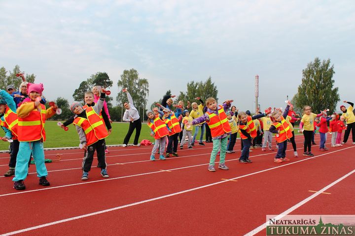 Olimpiskā diena bērnudārza bērniem /FOTO/