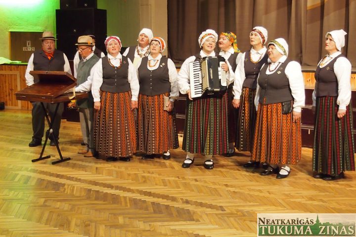 Tukuma folkloras kopai «Avots» – divu gadu jubileja  FOTO