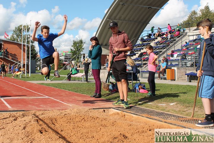 Tukuma, Engures un Jaunpils novada sporta olimpiāde vieglatlētikā /FOTO/