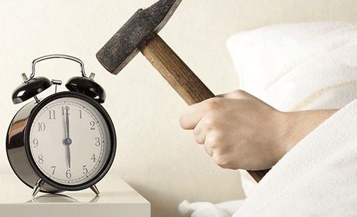 Naktī uz svētdienu pulksteņu rādītāji jāpagriež par stundu atpakaļ