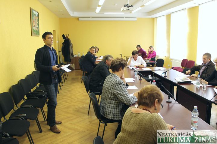 Kandavas kartodromā mērīs trokšņus, «Strautiņu» šautuvei pagarina licenci