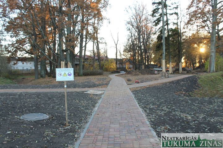 Tukuma pilsētas parka rekonstrukcija rit pilnā sparā