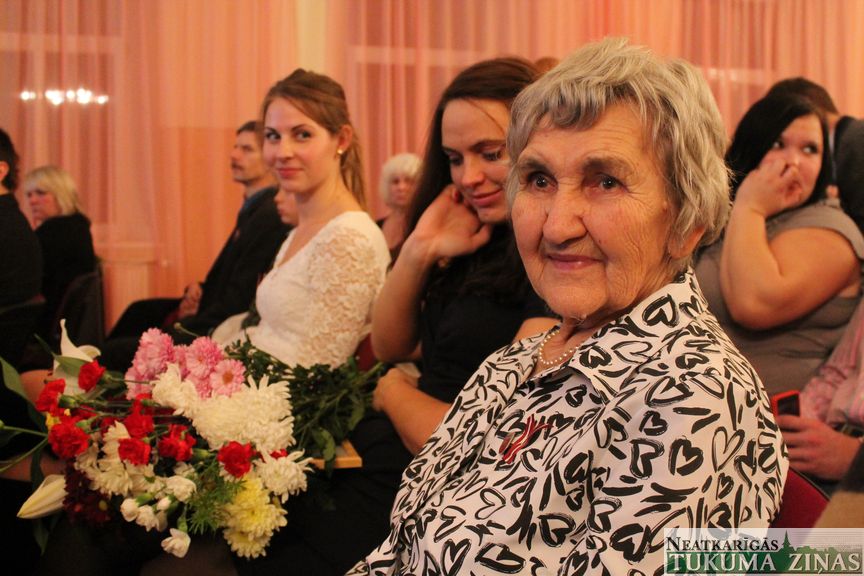 Latviju svētkos sveic arī Džūkste /FOTO/