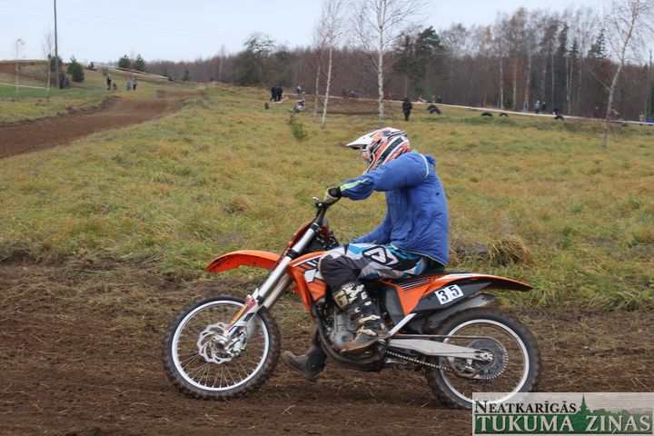 Pulkveža Oskara Kalpaka 10.  piemiņas kausa izcīņa enduro /FOTO/