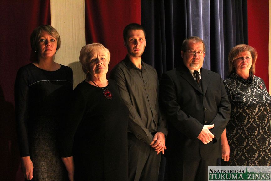 Valsts svētki aizvadīti arī Engures novadā /FOTO/