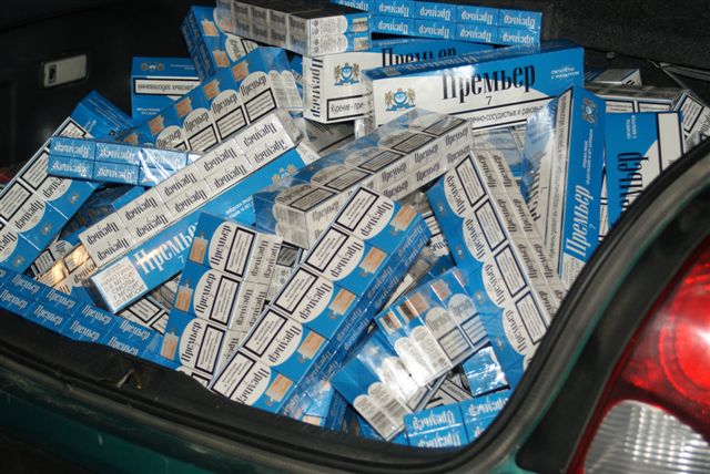 Tukumā atsavina teju 17 tūkstošus kontrabandas cigarešu