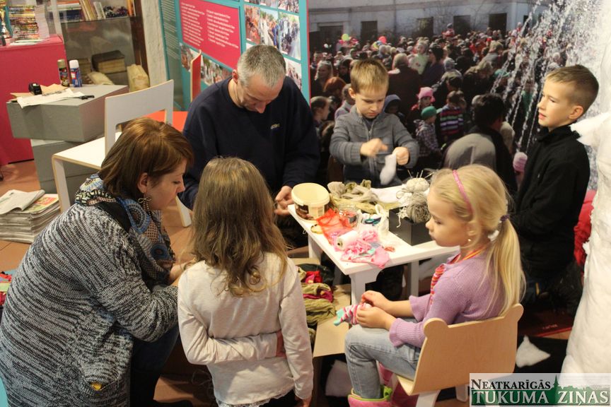 Tā Tukumā tapa dāvanas Ziemassvētkos /FOTO/