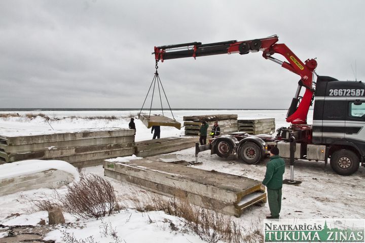 Barikāžu cīņas uz Engures mola