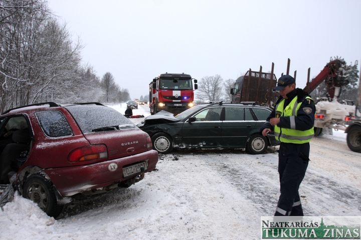 Latvijas ceļu “melnākā punkta” pārbūvei – trīs piedāvājumi