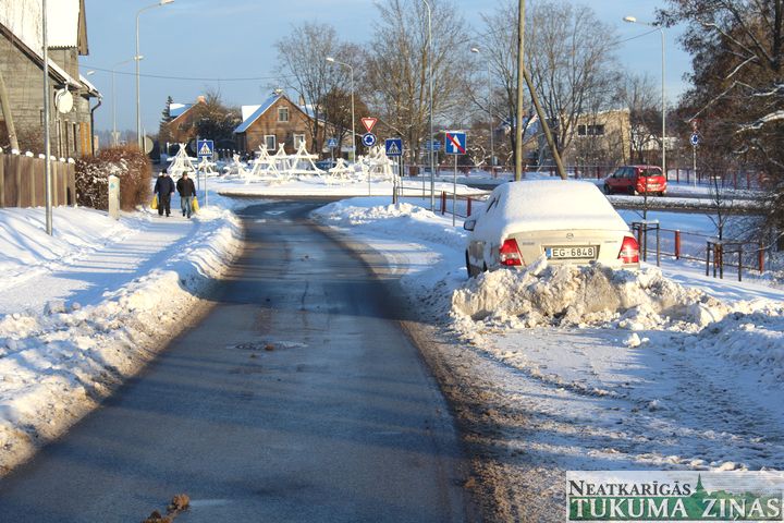 Tukuma ielas ziemā tīra un kaisa par 690 tūkstošiem eiro