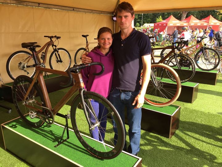 Tukumnieku radītie koka velosipēdi – pasaulē plašajā /FOTO/