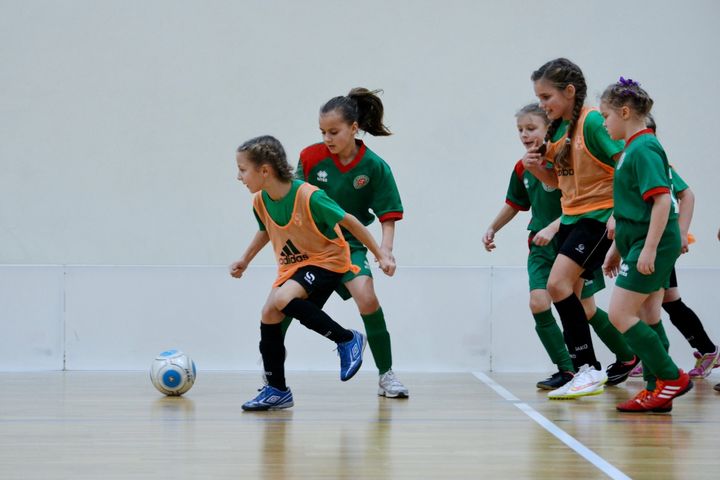 Pirmās sacensības aizvadījušas Tukuma futbolistes